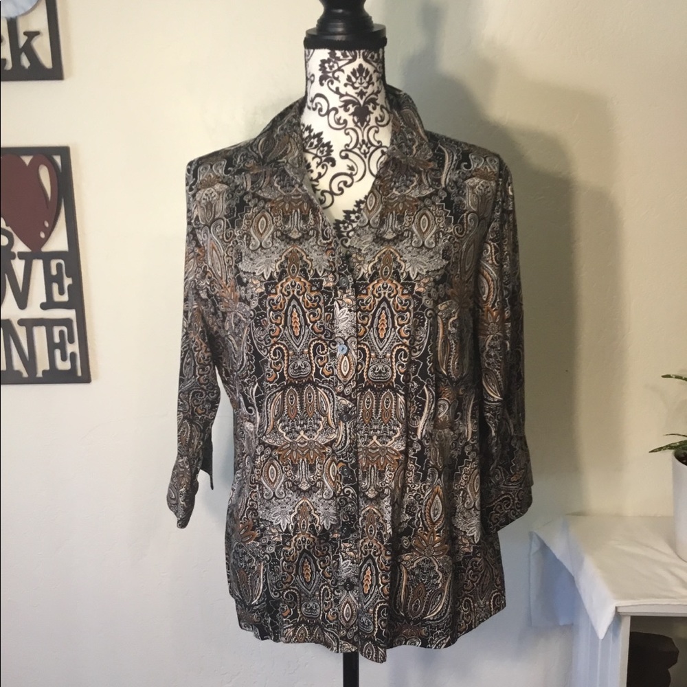 212 Collection Button- Down